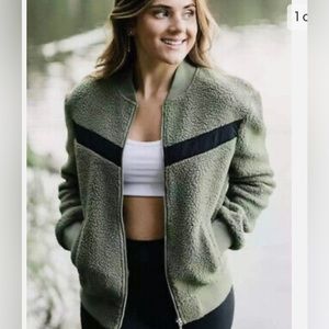 Zyia active jacket nwt $60